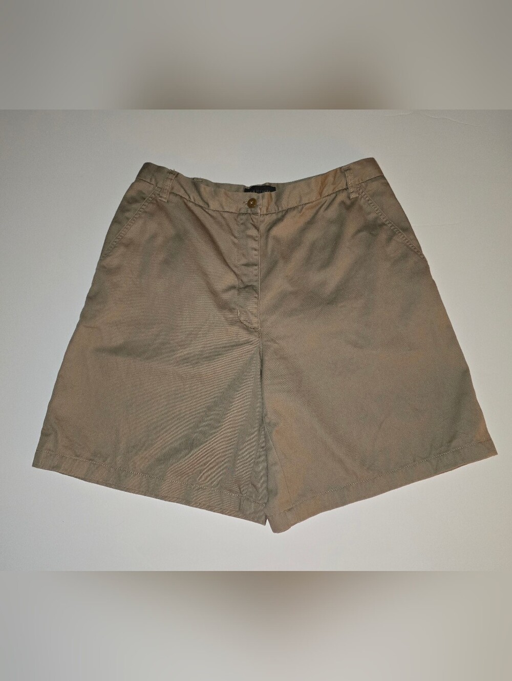 Van Heusen Women's Khaki Tan Flat-Front Shorts 90s High Waist Size 8